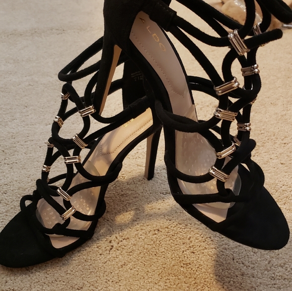 Black supper confort shoes. Cat walk - Picture 4 of 4